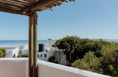 Paternoster Villa | Katonkel