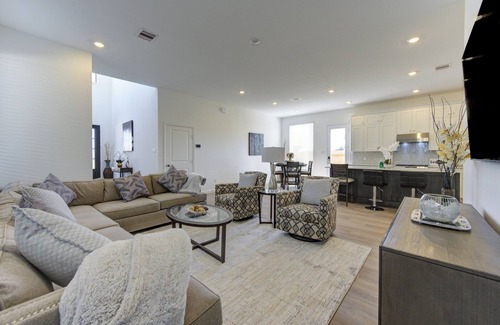 Katy House | Katy Family Oasis, 4BR Home w/Lagoon & Backyard!