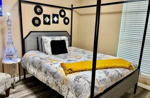 Katy House | Katy Hideaway - Charming 3 BDR
