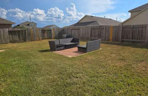 Barker House | Katy's five bedrooms home away from home!