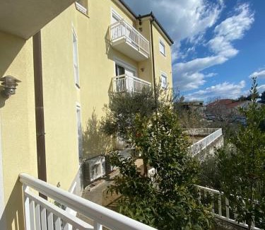 Duce Apartment | Kavajin Rooms