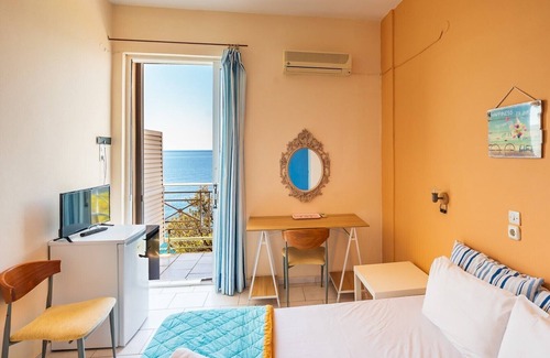 Kontos Hotel | Kavos Bay Seafront Hotel