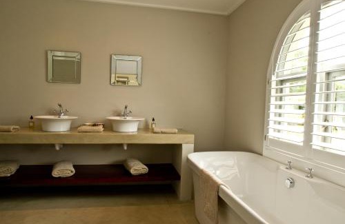 Bitou Villa | Kay and Monty Vineyard View