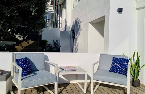 Gordons Bay Central Cottage | Kaya Moya, Sleeps 2, Modern and central with sea view