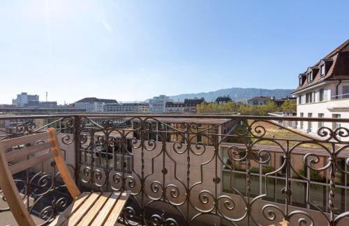 Werd Apartment | KAYA Zurich Apartment 4B - Downtown 2BR Deluxe Apt