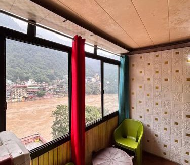 Khattalwada House | KD Homestay ganga view