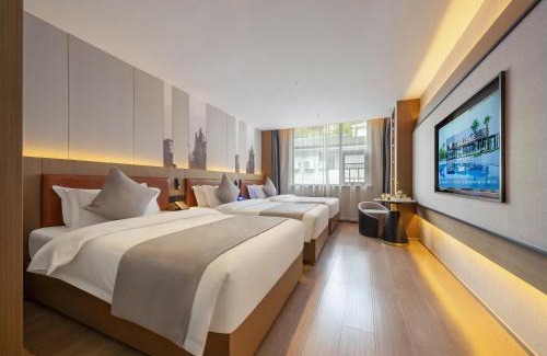 Wulingyuan Hotel | 柯梵酒店 - Approximately 3 kilometers from the East Gate of Zhangjiajie National Forest Park - Free one-way pick-up or drop-off service for over 3 nights - English speaking customer service