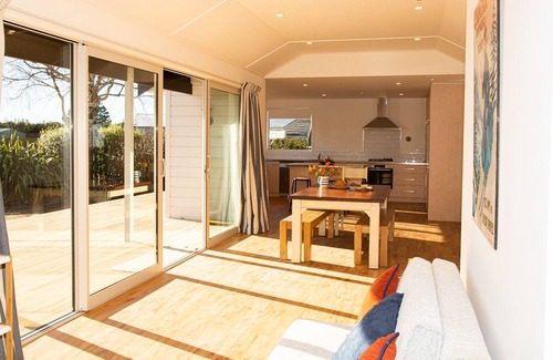Methven House | Kea Cottage - perfect South Island ski base or tranquil summer retreat