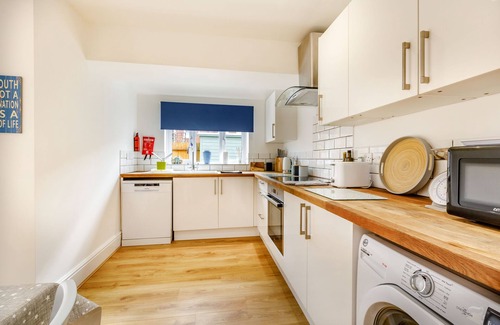 Exmouth Cottage | KEELING, family friendly, with a garden in Exmouth