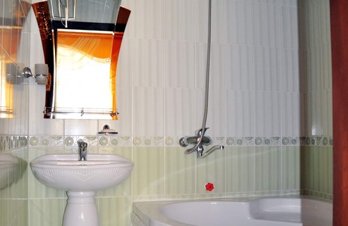 Khujand Apartment | Keep it simple at this peaceful and centrally-located apartmetn.