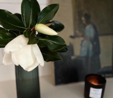 Albury House | Kelpie Cottage, Luxe 1930s Stay in the Heart