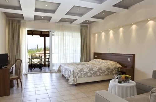 Neos Marmaras Hotel | Kelyfos Hotel Bungalows and Suites