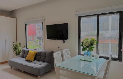 Trang Tien Apartment | Kem APT- Downtown- Quiet-18 Ngô Quyền