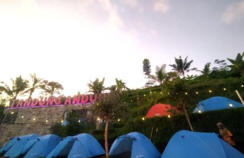 Kecamatan Montong Gading House | kemah tepi danau