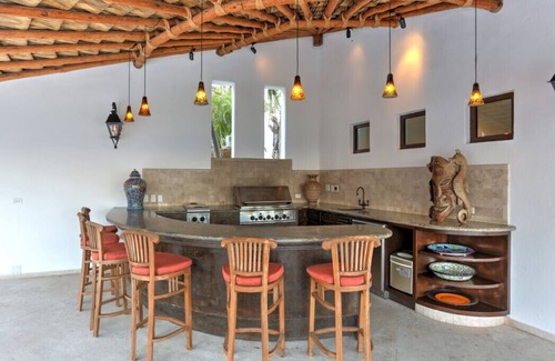 Centro Villa | Kempa Cabo|Staffed Property|Beach Front|