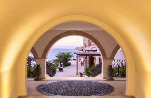 Centro Villa | Kempa Cabo|Staffed Property|Beach Front|