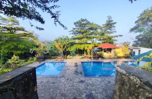 Cisarua Hotel | Ken Hotel by Tripletree