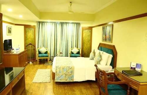 Tirupati Hotel | Kences, Tirupati
