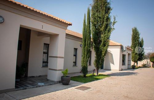 Jwaneng Bed & Breakfast | Kendi's Inn Guest House