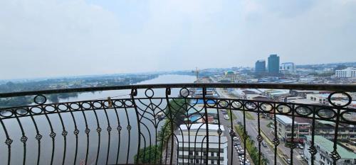 Kuching Apartment | Kenyalang Riverine Emerald Condominium Homestay