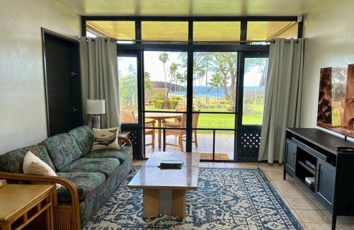 Maunaloa Apartment | Kepuhi Sunset Ocean View - Ground Floor Unit by Wrinkly Sheets, LLC