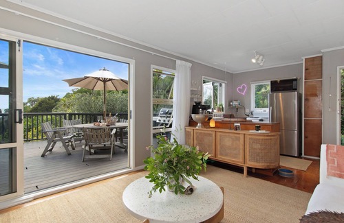 Matapouri House | Kereru Cottage - Matapouri Holiday Home