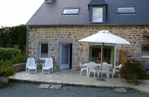 Ploezal Cottage | KEREVEN ARM lodging in Cotes D'Armor