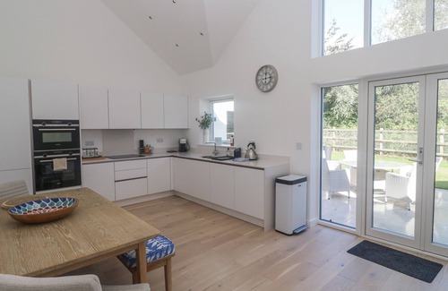 Mylor House | KERREK LODGE, family friendly, with a garden in Mylor Bridge