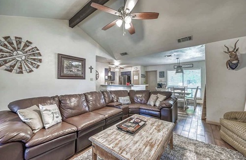 Kerrville House | Kerrville Hidden Gem With Firepit and Grill - Great Location