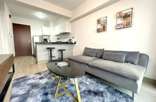 Barranco Apartment | Keyless 1BR | Ocean View | TV 65" | Peruvian 2004