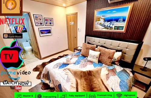 Barangay 76 Apartment | Keyless Entry Executive 2BR with King Bed, Jacuzzi Pool, Live TV & HBO Max, Fast WiFi, Free Parking Near MOA
