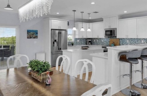 Cutthroat Harbor Estates House | Keys-y Livin only 20 minutes from Key West in the Florida Keys