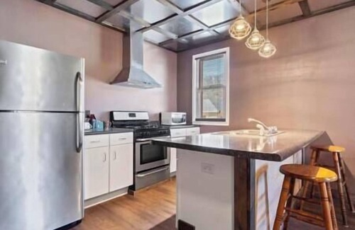 Elkader Apartment | Keystone Bridge Suite