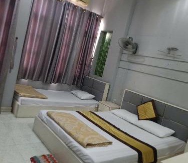 District 12 Hotel | Khách sạn Gia Thịnh