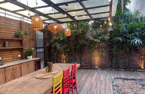 Quang An Ski Chalet | Không gian xanh an yên bên Hồ Tây