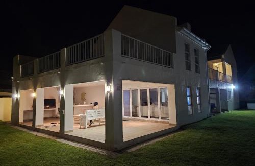 St. Helena Bay House | Khasia House - on the Golden Mile