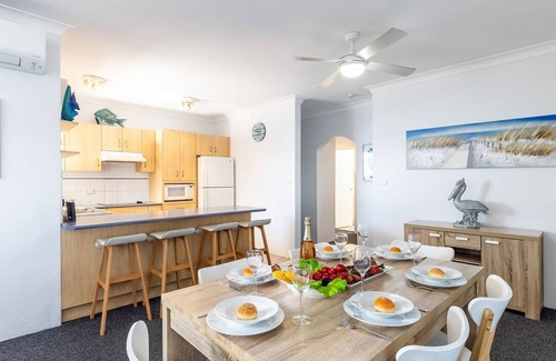 Nelson Bay Apartment | Kiah 12, 53 Victoria Pde - Panoramic water views, Wifi and Air Con
