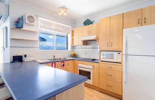 Nelson Bay Apartment | Kiah 12, 53 Victoria Pde - Panoramic water views, Wifi and Air Con