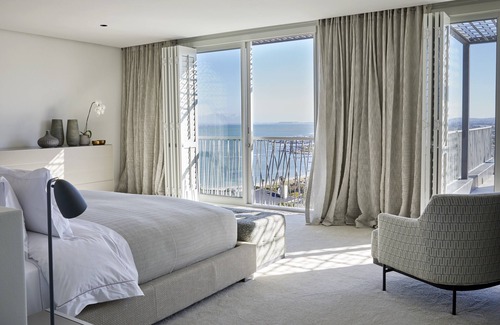 Mountainside Bed & Breakfast | Kianga luxury penthouse