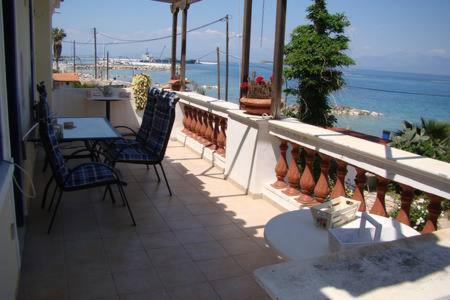Kiato Apartment | Kiato House with View
