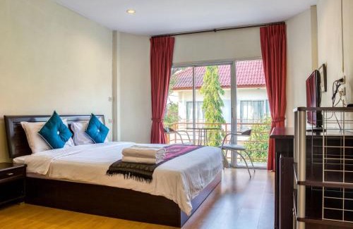 Lat Phrao Hotel | Kiatthada Resort