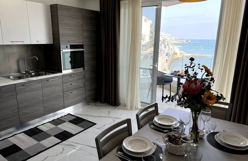St. Paul's Bay Apartment | Kick back and relax in this calm, stylish space