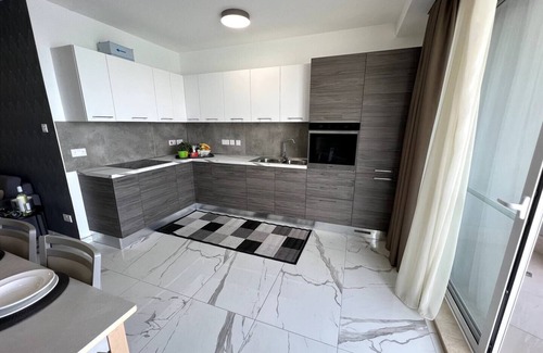 St. Paul's Bay Apartment | Kick back and relax in this calm, stylish space
