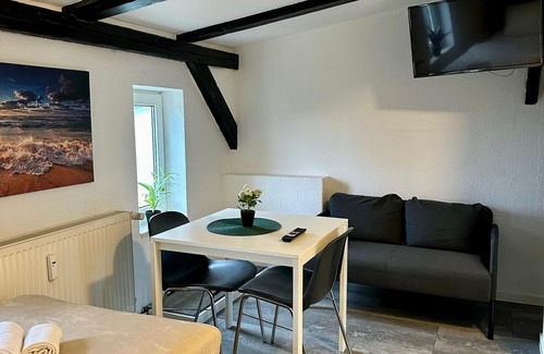 Neumuenster House | Kieler Straße 73 W6 - 3 bedrooms with parking space