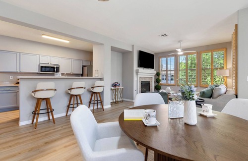 Kierland Condo | Kierland Condo w/Community Amenities + Close to Dining and Shopping!