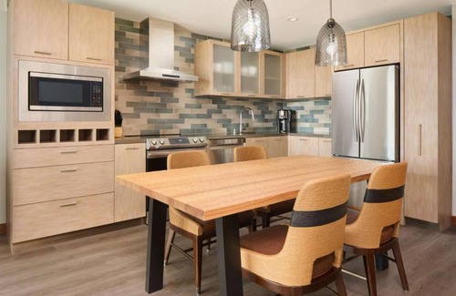 Kihei Resort | Kihei Maui Resort 2 Bedroom Sleeps 6