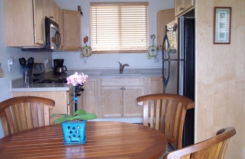 Kihei Cottage | Kihei - Tropical Cottage Across from the Beach - PERMIT # STKM 2015/0003