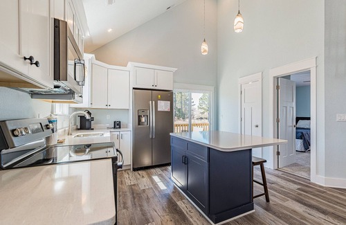 Harbinger House | KIL9102 Kilmarlic Caddy Shack Cottage. Golf/Community Pool /Fitness