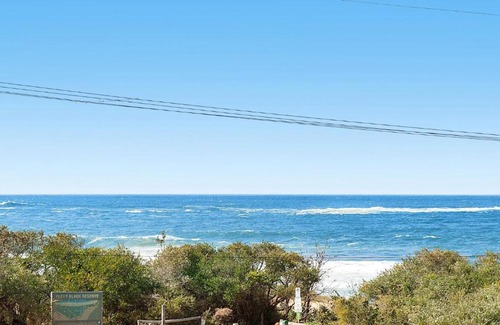 Killcare House | Killcare Beach Abode with AC
