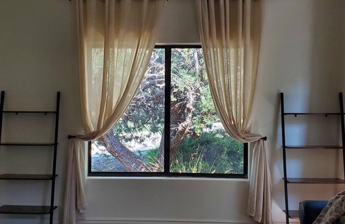 Prescott House | Killer views, central, walk or bike downtown in minutes